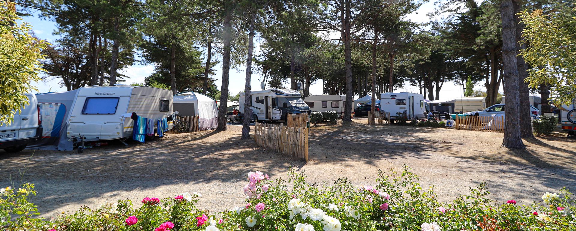 emplacement camping pour tente caravane et camping-car
