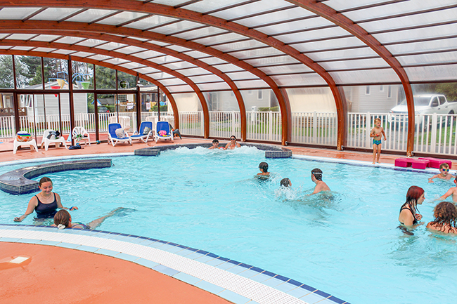 piscine couverte chauffee camping ouistreham